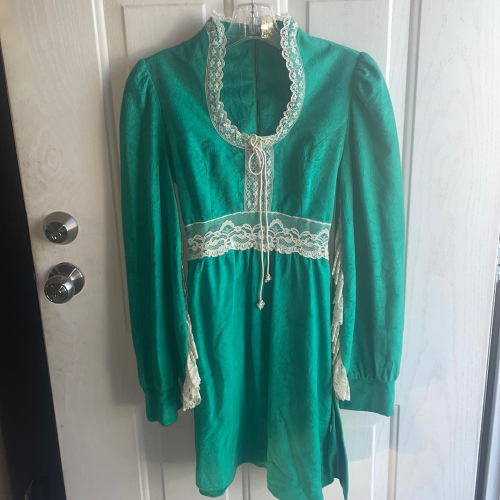 Women’s vintage 1960s bohemian dress velvet
